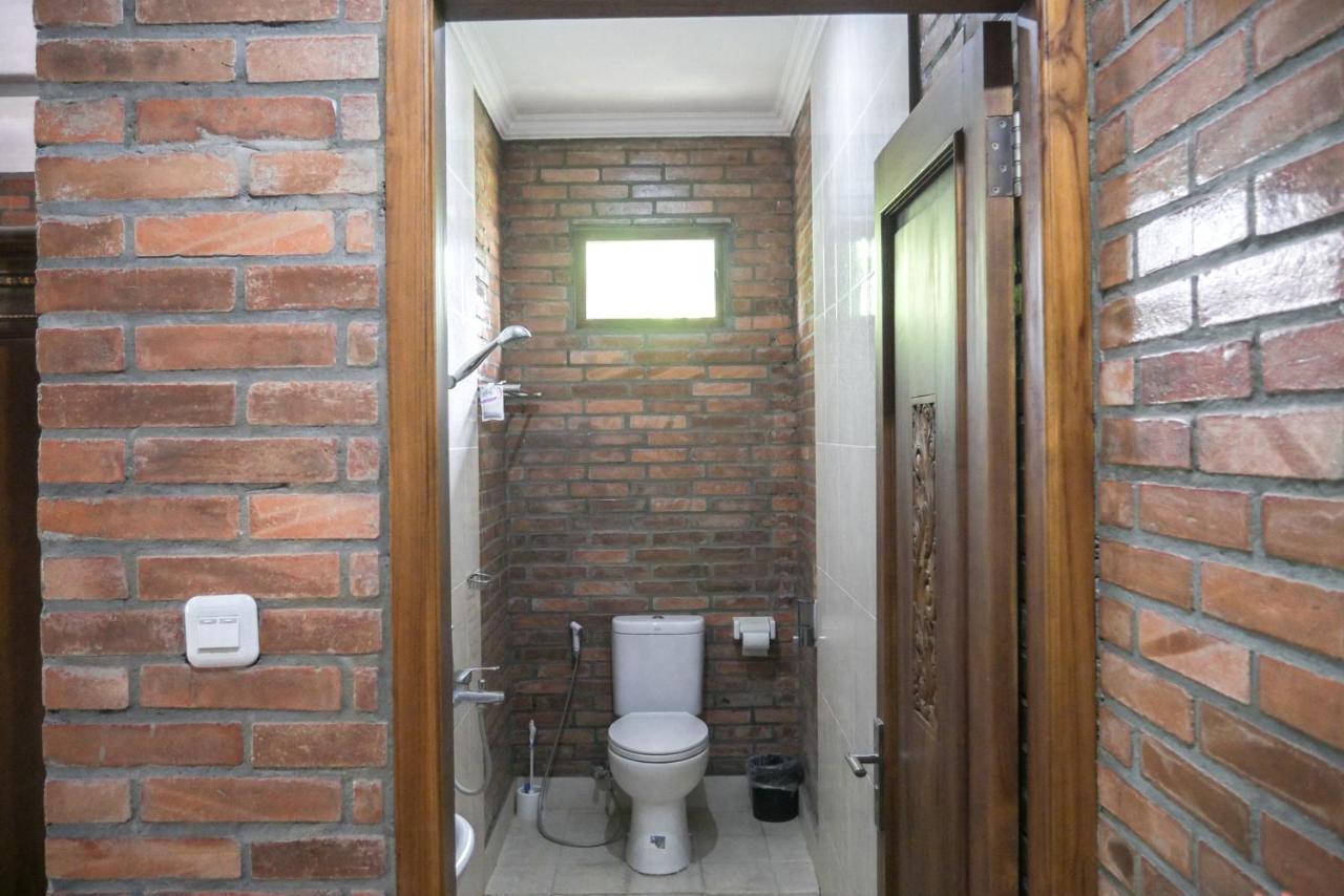 Ndalem Suryo Saptono Guest House Tugu Exterior foto