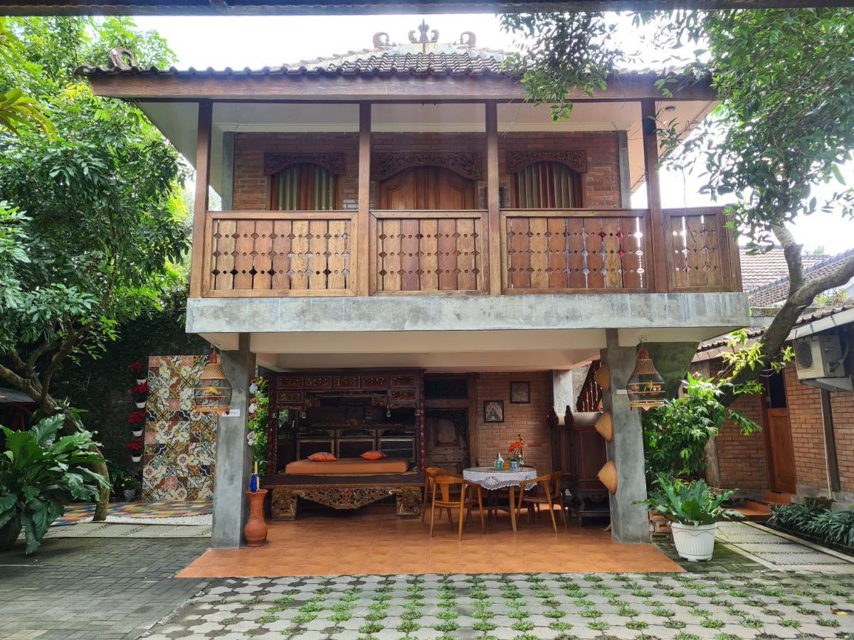 Ndalem Suryo Saptono Guest House Tugu Exterior foto