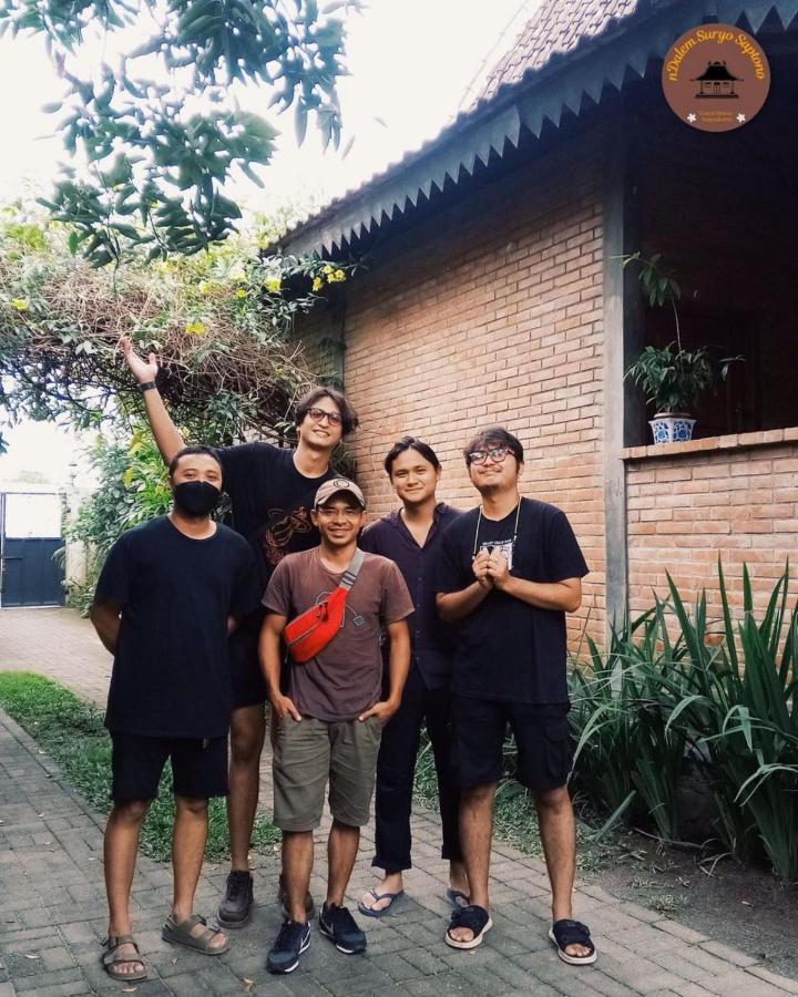 Ndalem Suryo Saptono Guest House Tugu Exterior foto