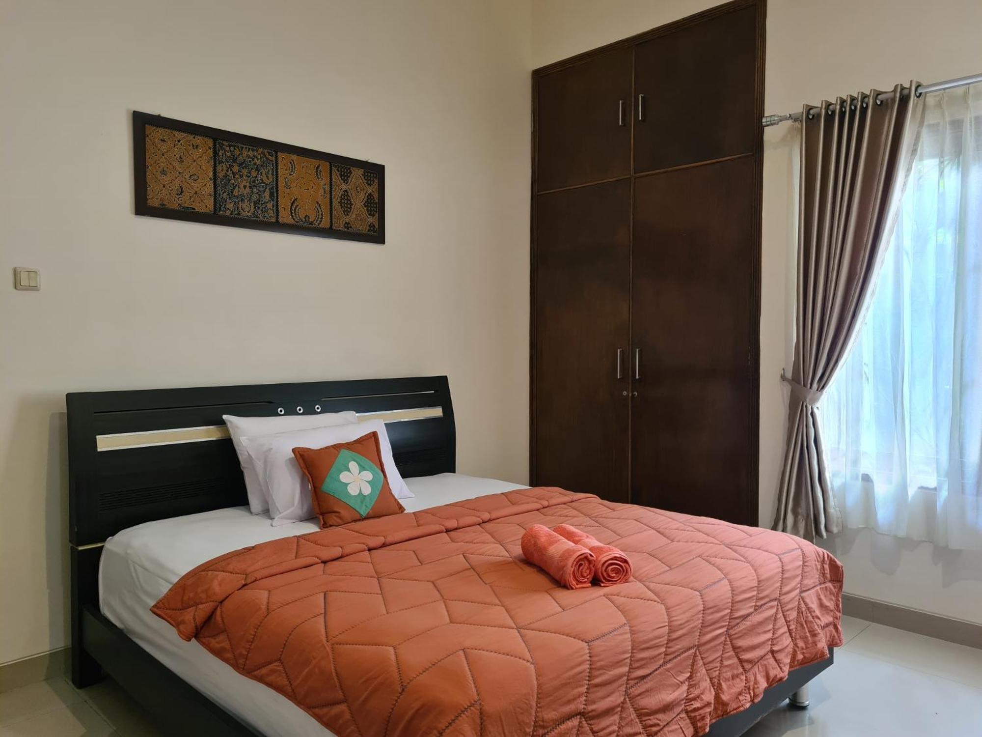 Ndalem Suryo Saptono Guest House Tugu Exterior foto