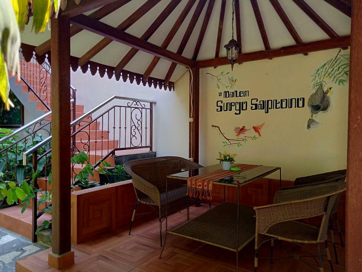Ndalem Suryo Saptono Guest House Tugu Exterior foto